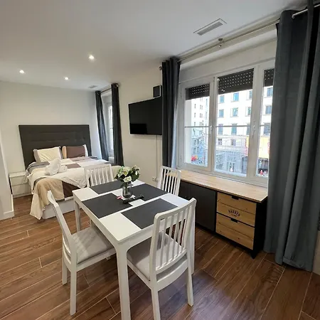 Apartamentos Econostay Plaza De Espana-2